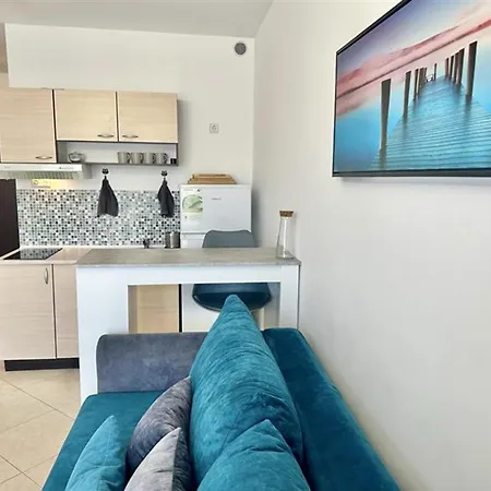 Menada In Cascadas Slantchev Briag