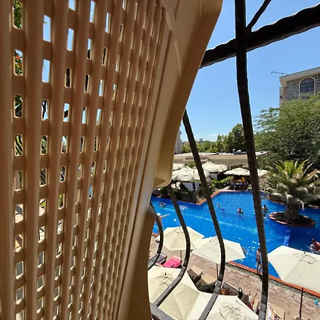 Menada In Cascadas 써니비치