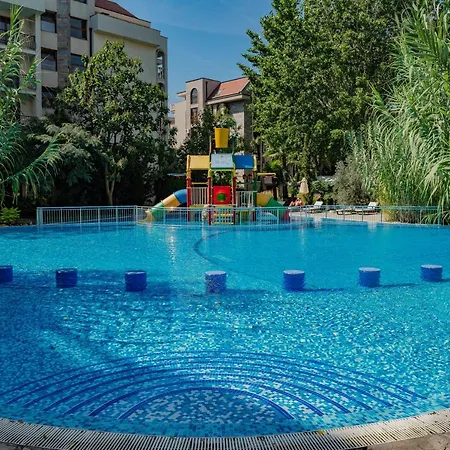 Menada In Cascadas アパートホテル